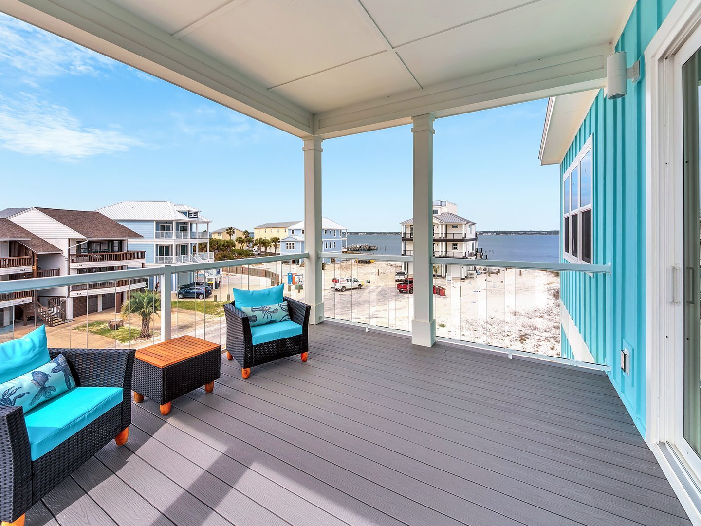 2nd floor balcony